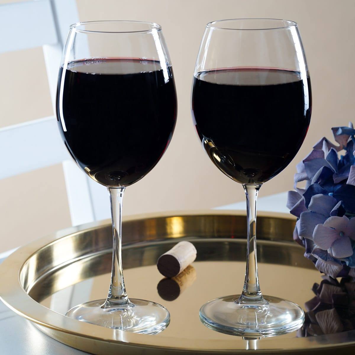 Комплект именных бокалов для вина Влюбленные