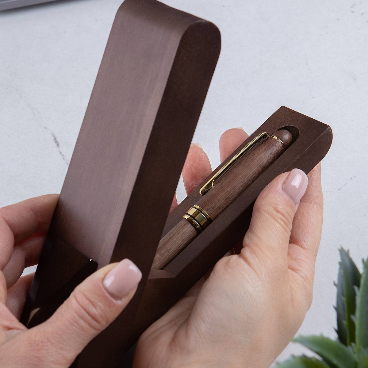 Ручка в подарочном футляре WOOD Лучший учитель географии