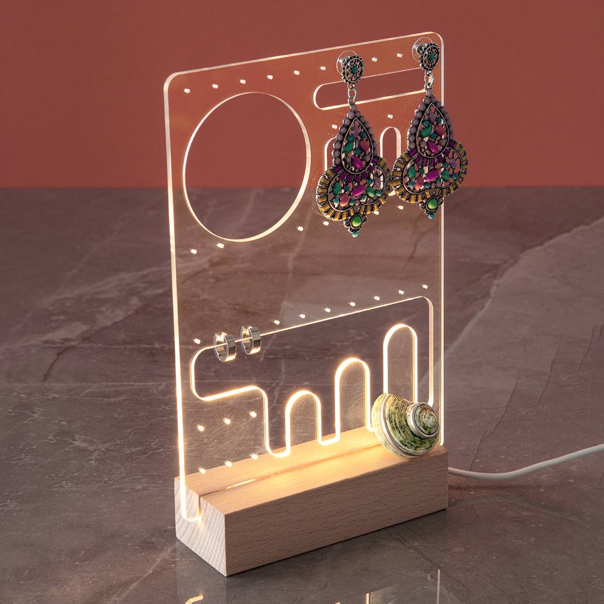 Именная подставка для украшений с подсветкой