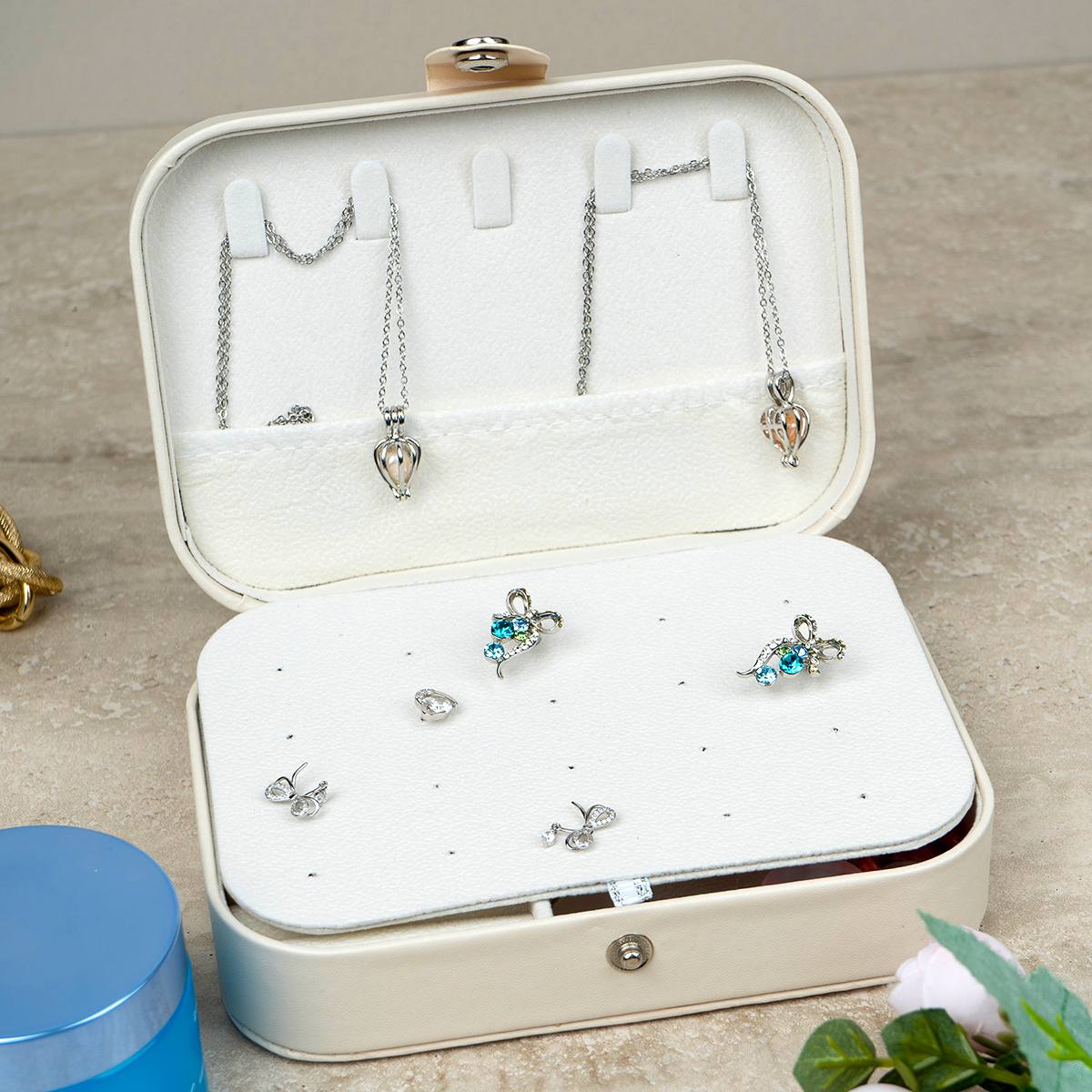 Шкатулка для украшений Бейж с инициалом и именем