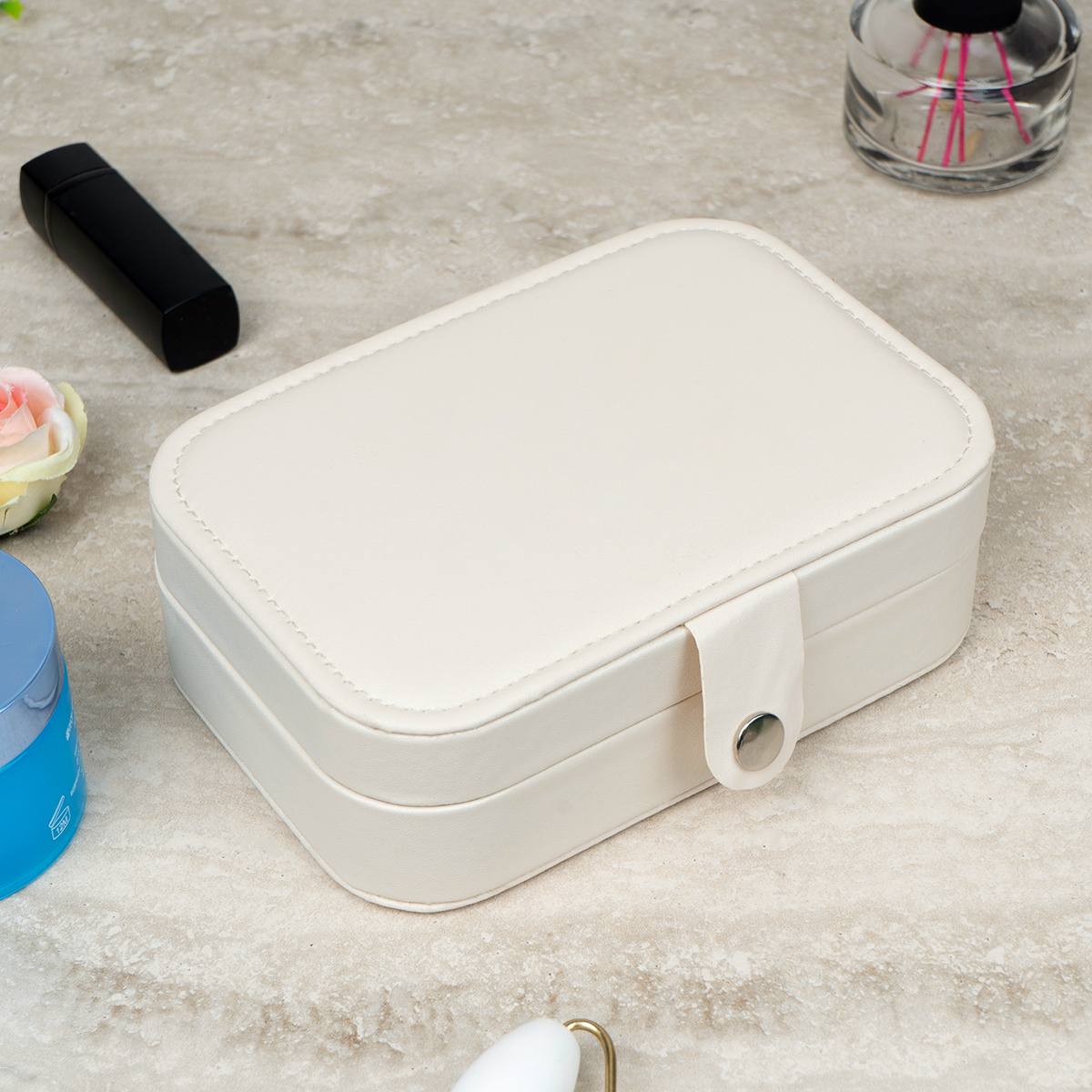 Шкатулка для украшений Бейж с инициалом и именем