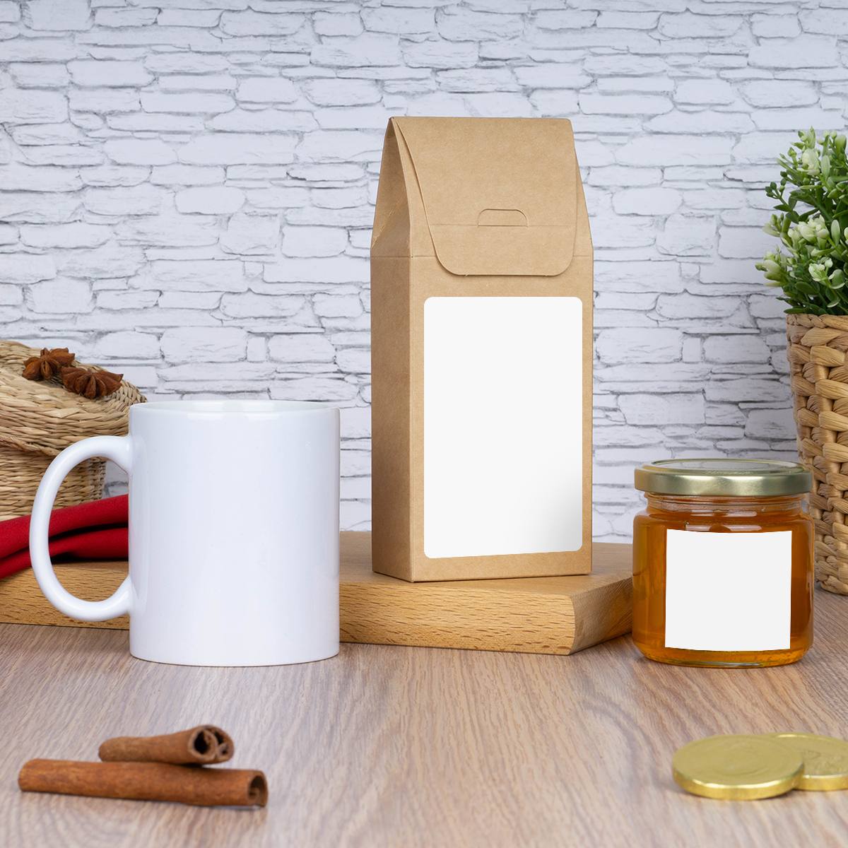 Кружка с чаем и медом «8 марта»