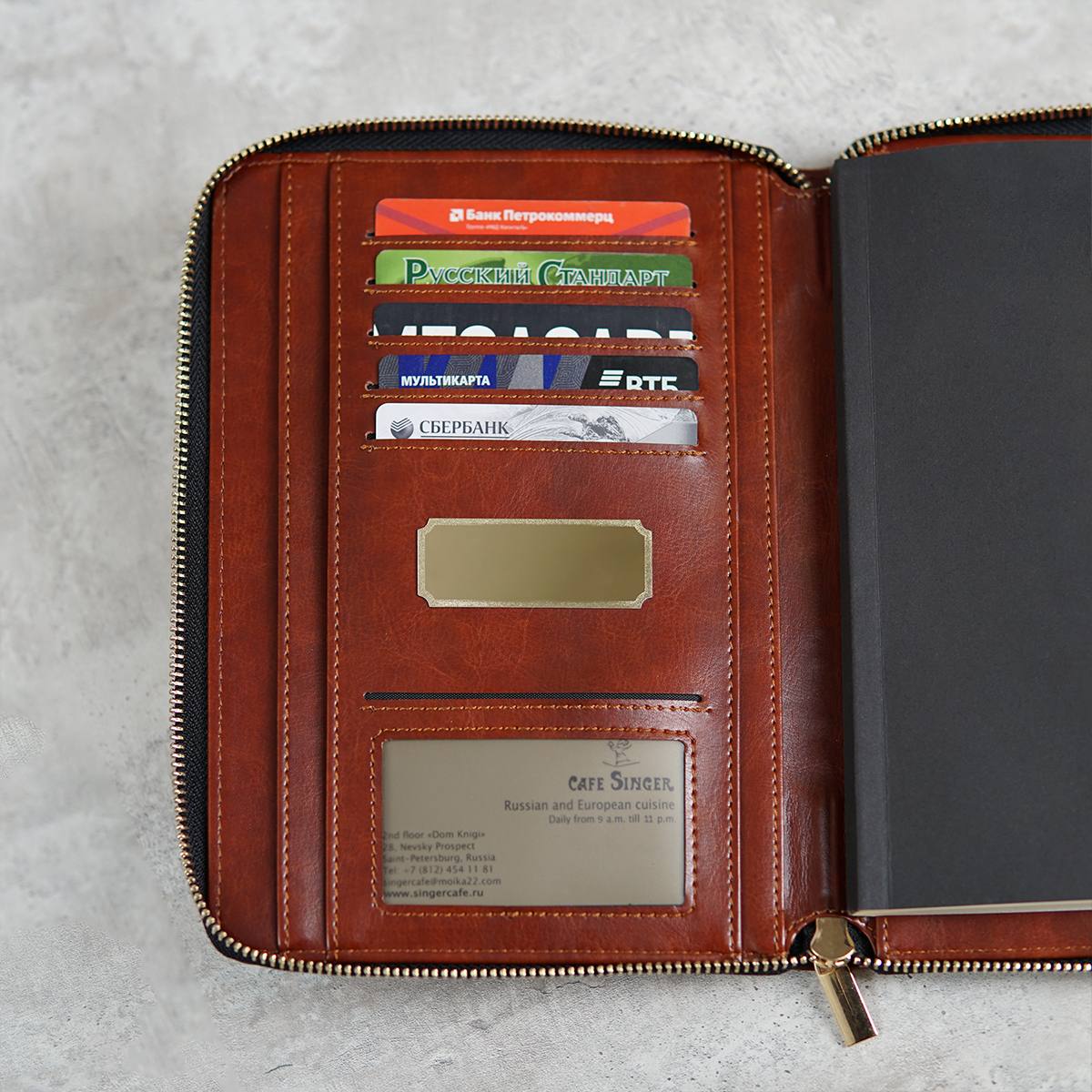 Именная папка-органайзер Браун с ручкой и гравировкой