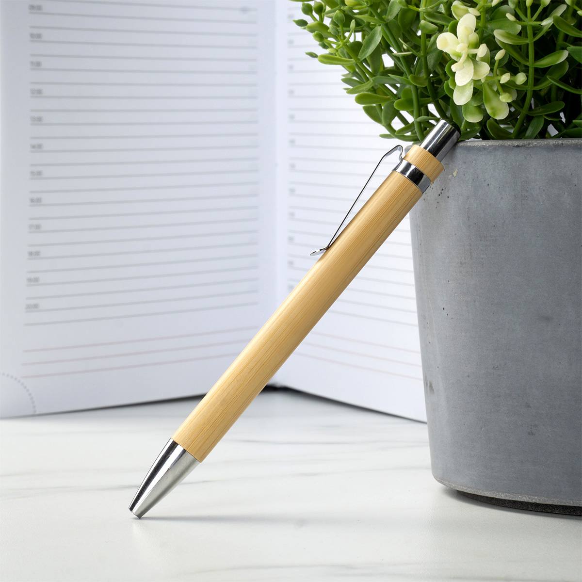 Именная бамбуковая ручка с гравировкой