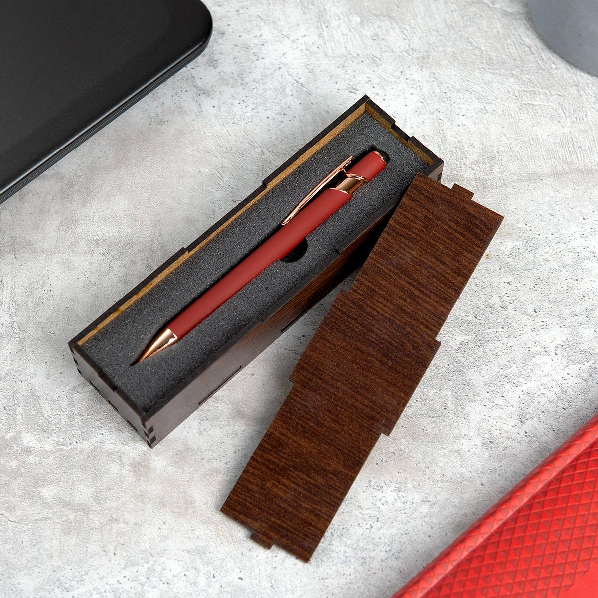 Ручка-стилус Альфа (бордо) в подарочном футляре с вашей гравировкой