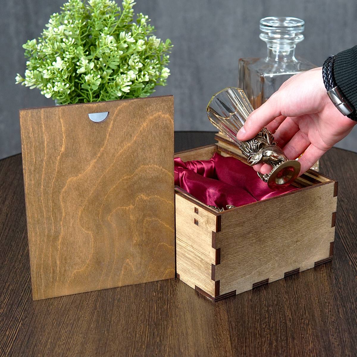 Набор рюмок Рыбалка в подарочном футляре с вашей гравировкой