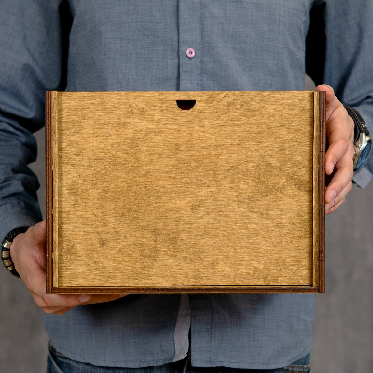 Именной набор бокалов для коньяка На охоте в деревянном футляре