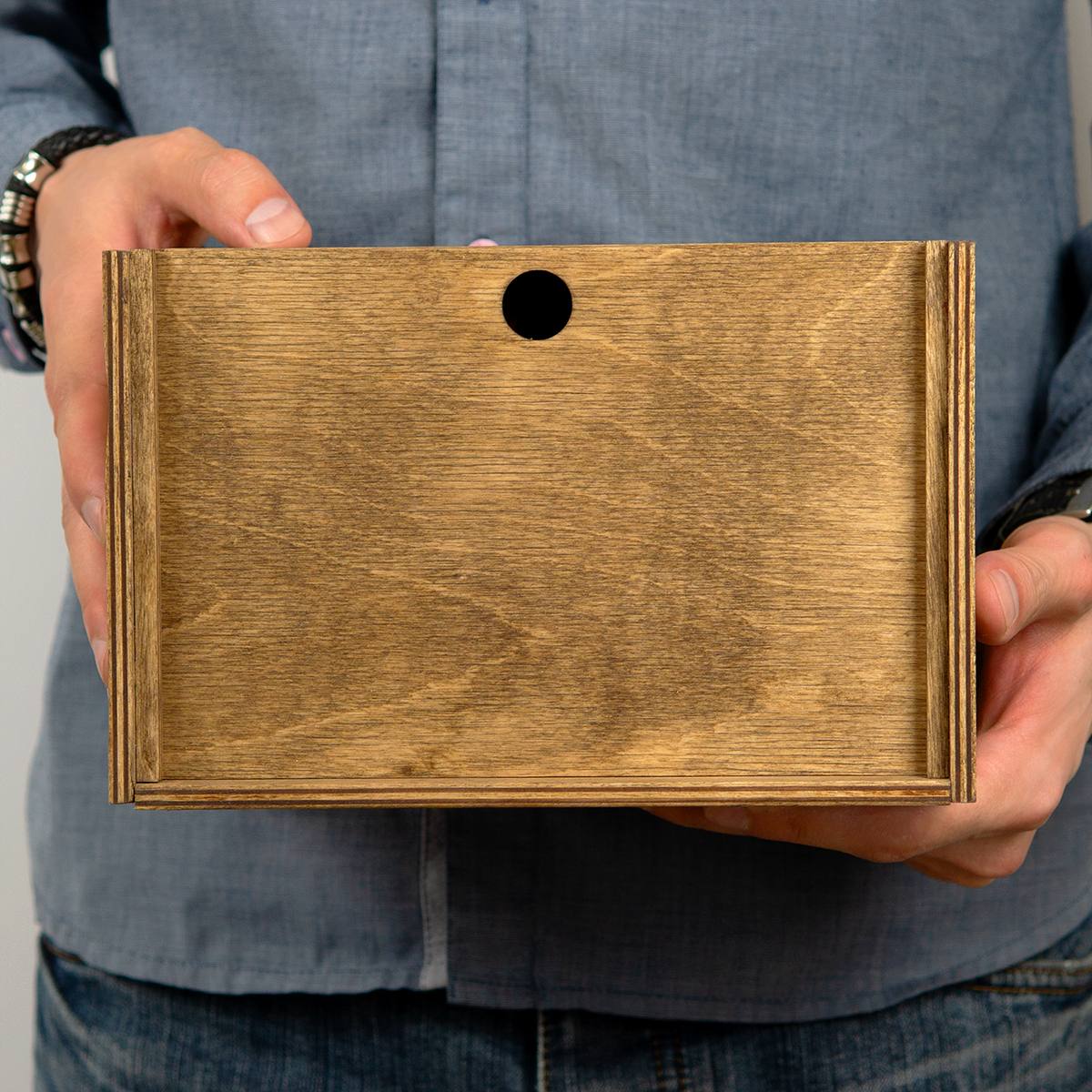 Именной набор кофейных чашек Царь зверей в деревянном футляре