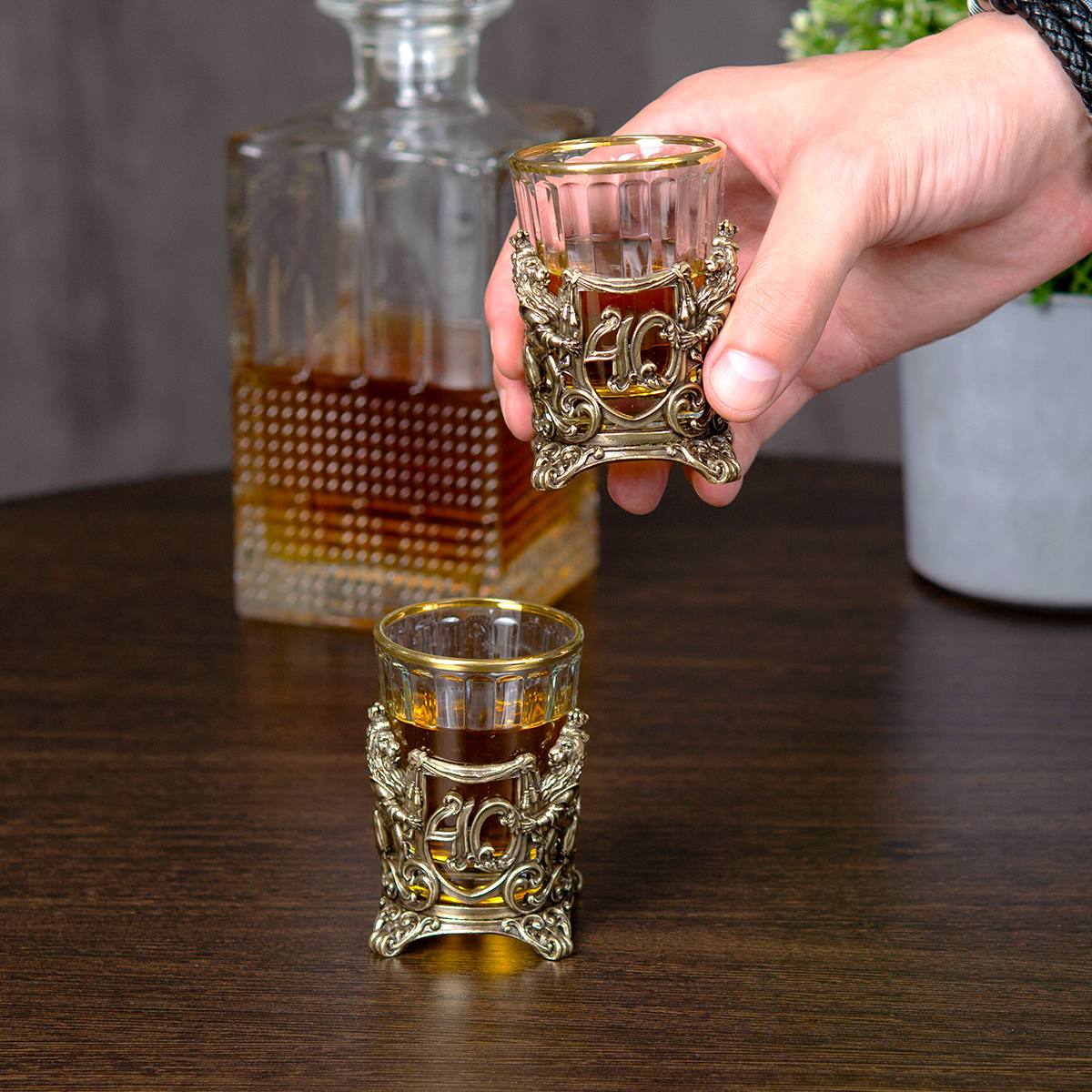 Набор стопок Юбилейный 40 в подарочном футляре с вашей гравировкой