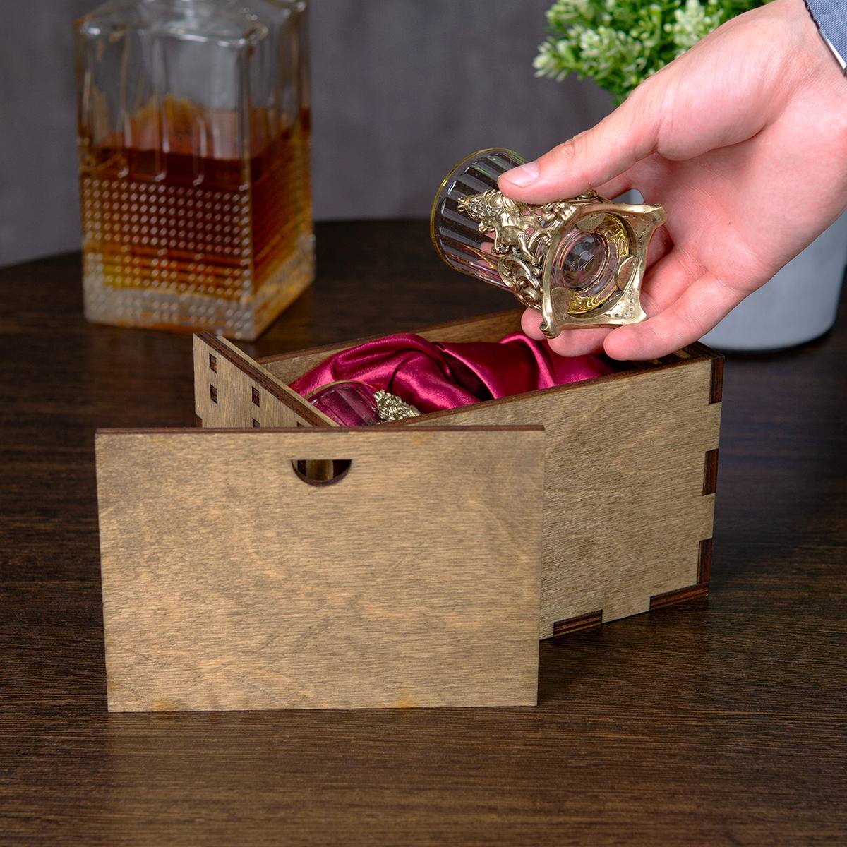 Набор стопок Юбилейный 40 в подарочном футляре с вашей гравировкой