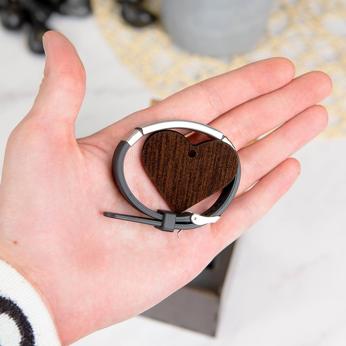 Именной силиконовый браслет Побеждай в подарочном футляре с гравировкой