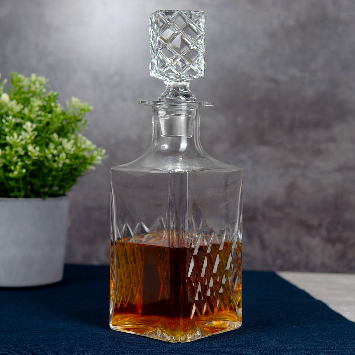 Именной хрустальный штоф в футляре