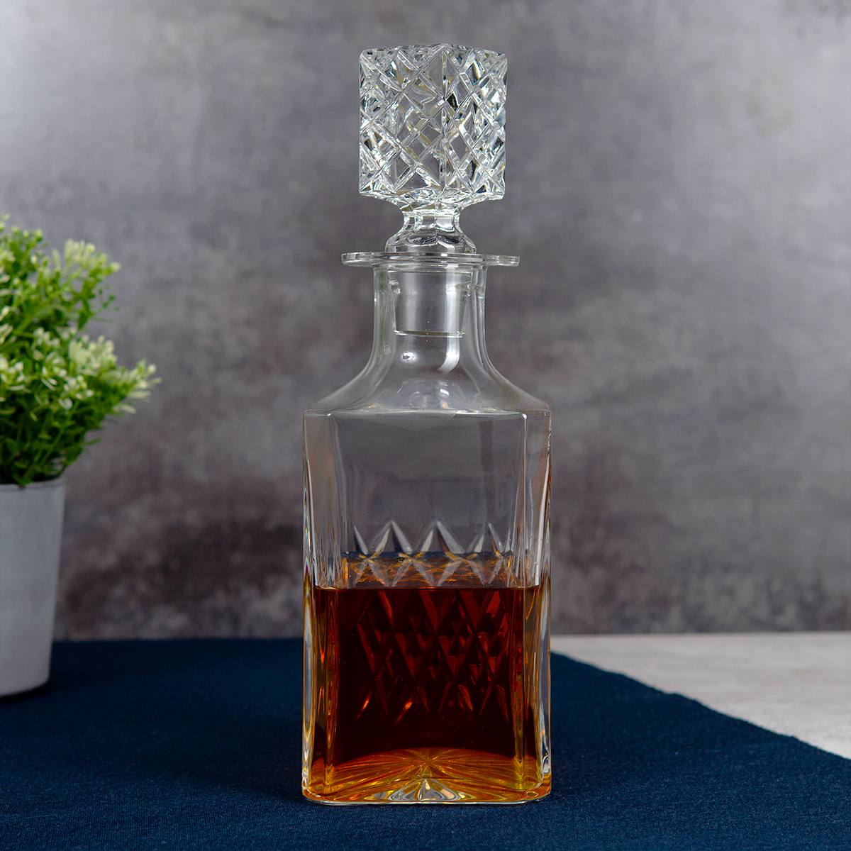 Именной хрустальный штоф в футляре