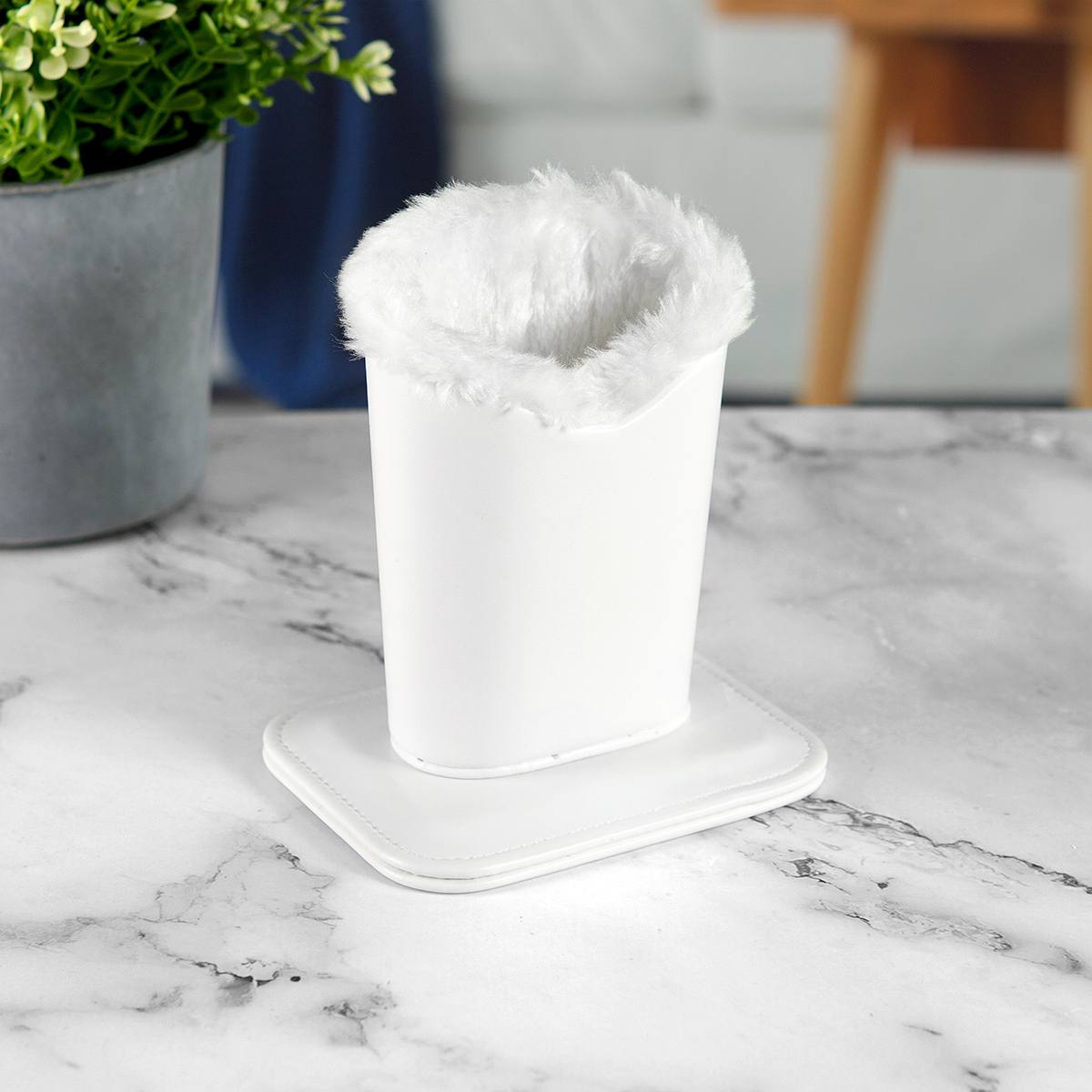 Футляр с магнитной подставкой для очков именной