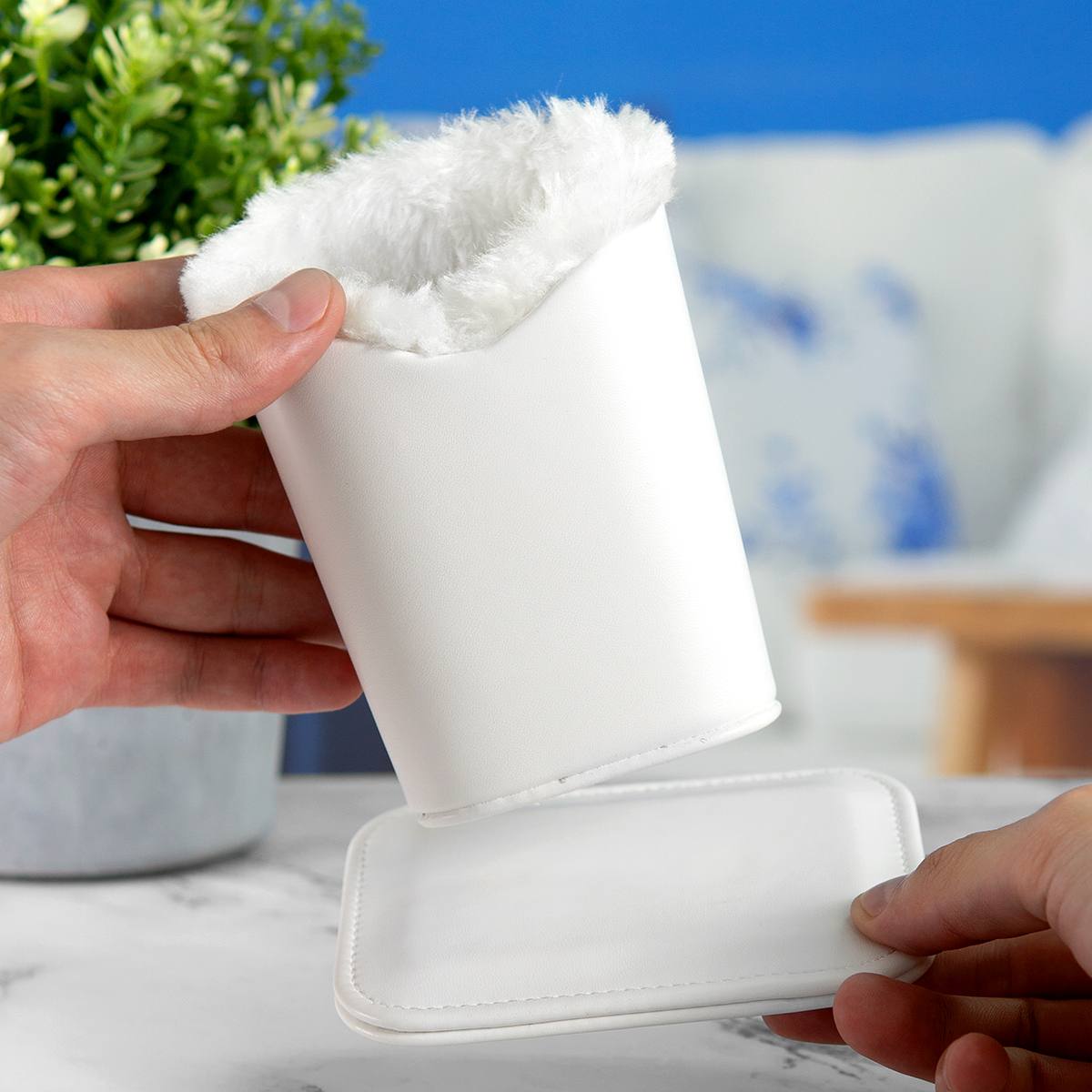 Футляр с магнитной подставкой для очков именной