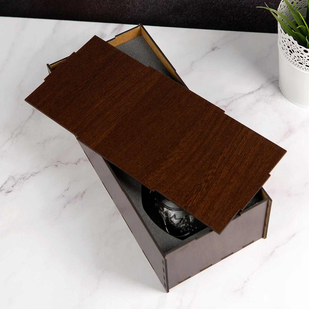 Именной штоф Коньячный в подарочном футляре С 23 февраля