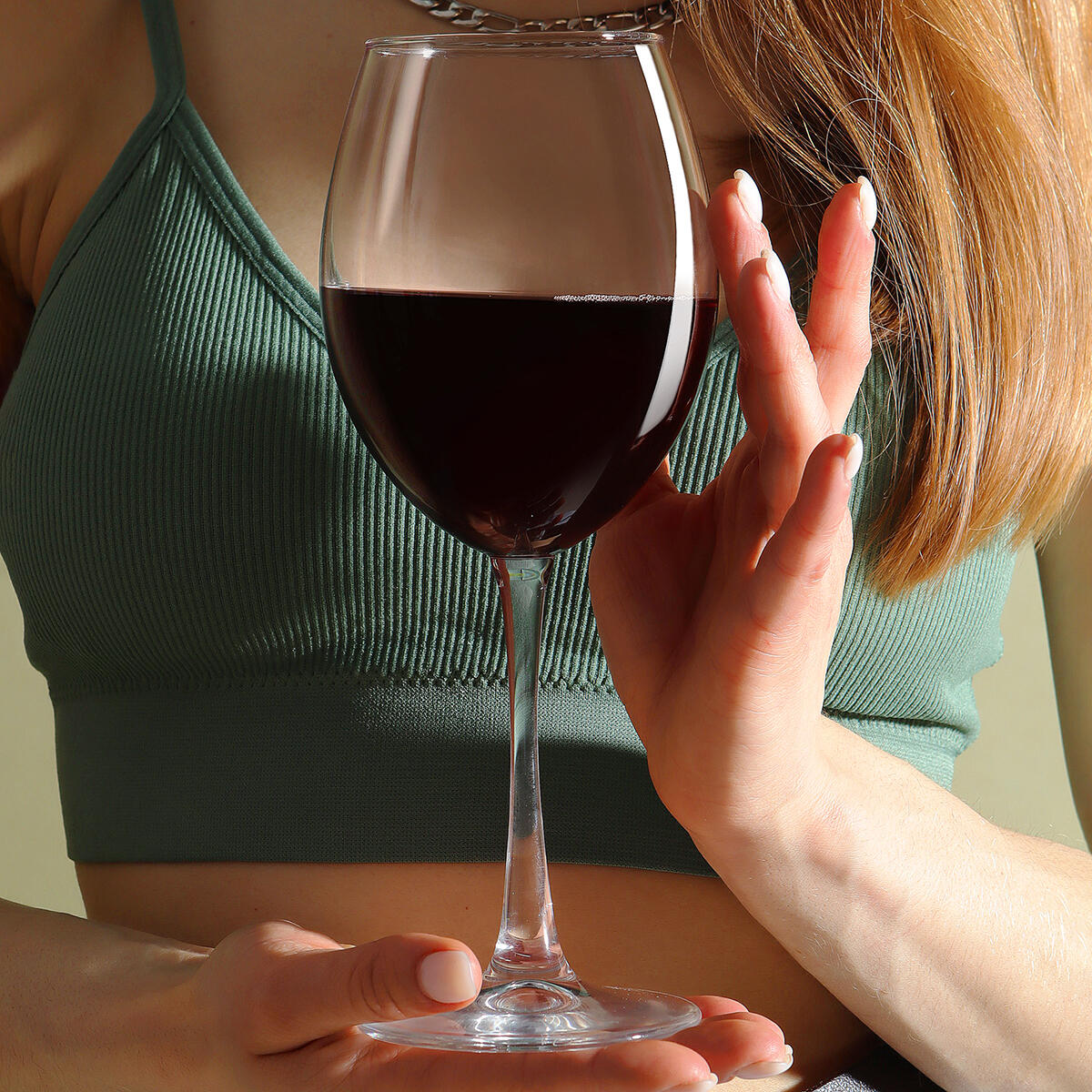 Именной бокал для вина в подарочном футляре с  гравировкой